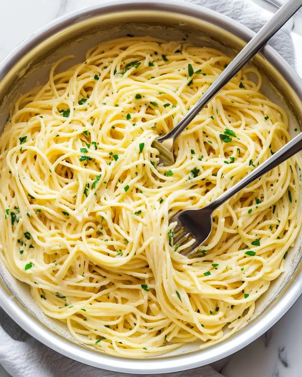 Comforting Garlic Butter Pasta: Kid-Friendly & Meatless Meal